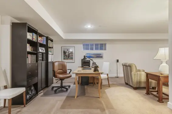 30 3750 Edgemont Boulevard, North Vancouver For Sale - image 17