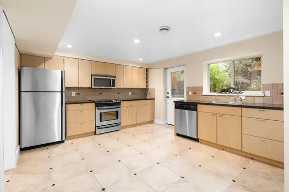 4793 Capilano Road, North Vancouver For Sale - image 26