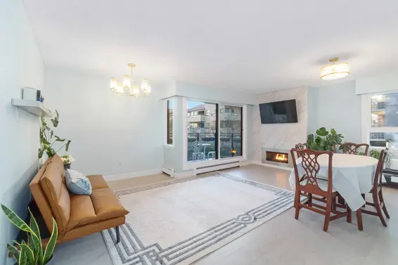 206 1340 Duchess Avenue, West Vancouver For Sale - image 2