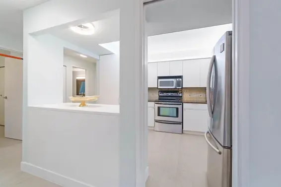 206 1340 Duchess Avenue, West Vancouver For Sale - image 9