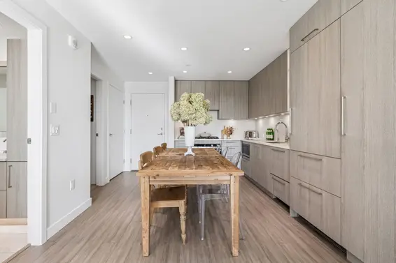 307 707 East 3rd Street, North Vancouver For Sale - image 8