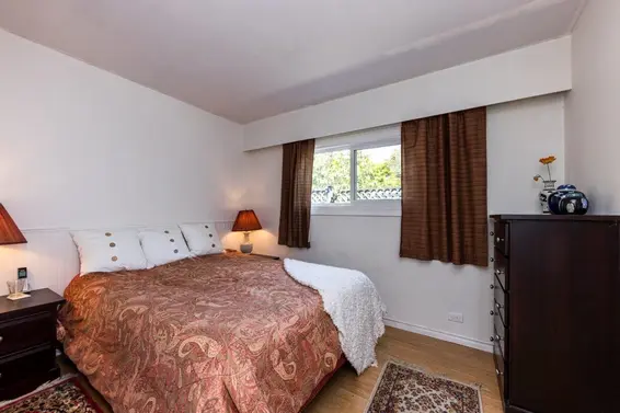 1140 Pinewood Crescent, North Vancouver For Sale - image 17