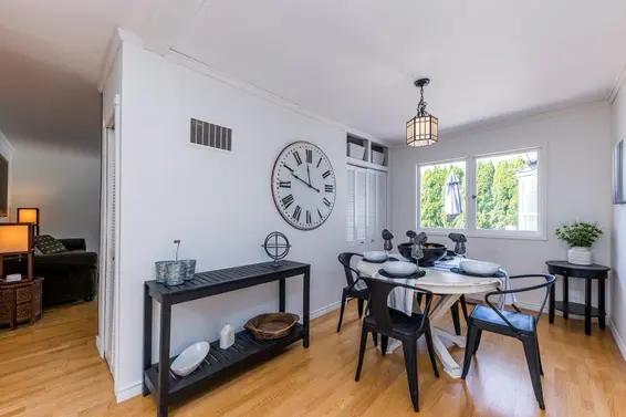 1140 Pinewood Crescent, North Vancouver For Sale - image 6