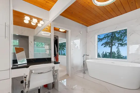 4514 Woodgreen Drive, West Vancouver For Sale - image 25