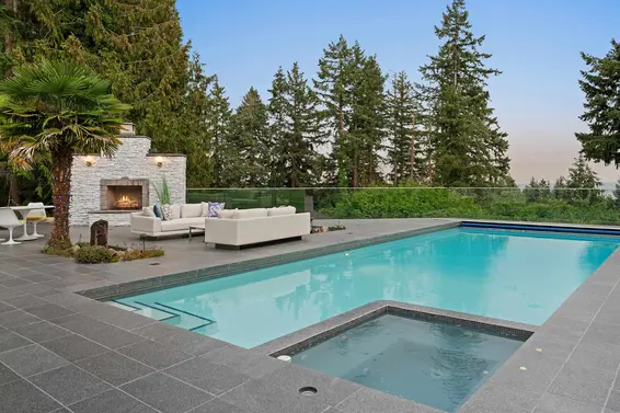 4514 Woodgreen Drive, West Vancouver For Sale - image 36