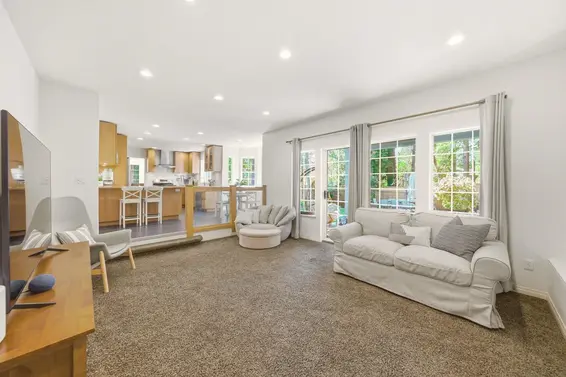 4063 Shone Road, North Vancouver For Sale - image 16