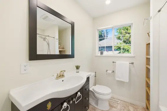 4063 Shone Road, North Vancouver For Sale - image 26