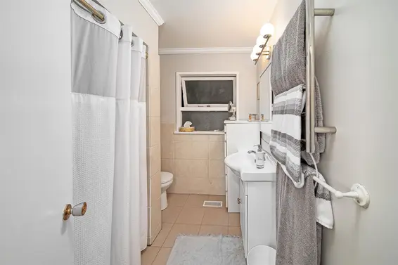 672 11th Street, West Vancouver For Sale - image 14