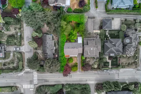 672 11th Street, West Vancouver For Sale - image 17