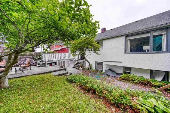 672 11th Street, West Vancouver For Sale - image 20