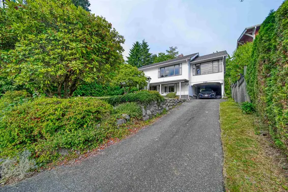672 11th Street, West Vancouver For Sale - image 4