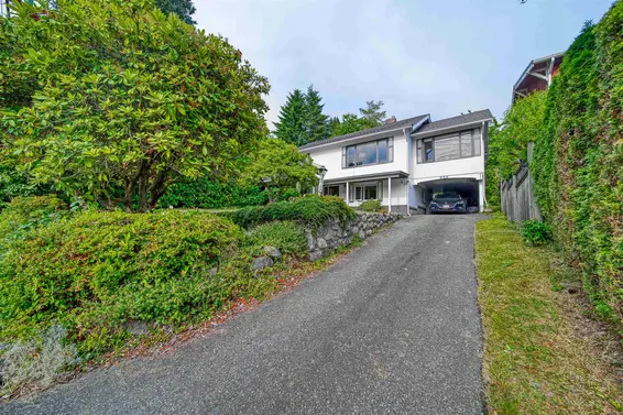 672 11Th Street, West Vancouver For Sale - image 4