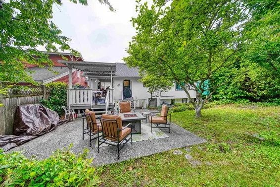 672 11th Street, West Vancouver For Sale - image 5