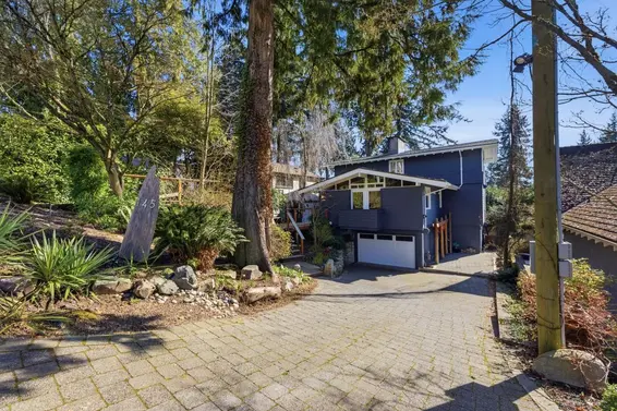 145 East Kensington Road, North Vancouver For Sale - image 2