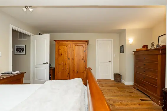 920 Adderley Street, North Vancouver For Sale - image 25