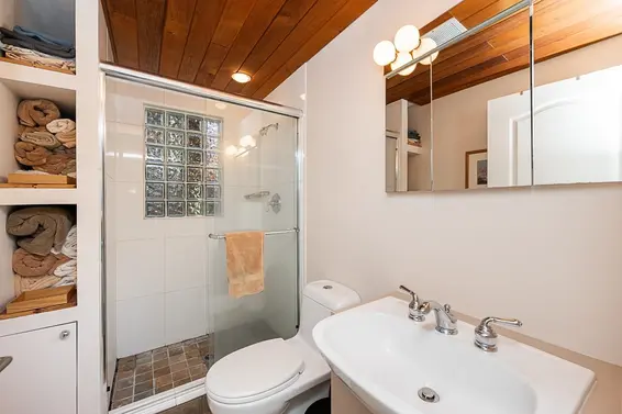 920 Adderley Street, North Vancouver For Sale - image 29