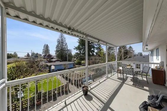 419 East 17th Street, North Vancouver For Sale - image 3