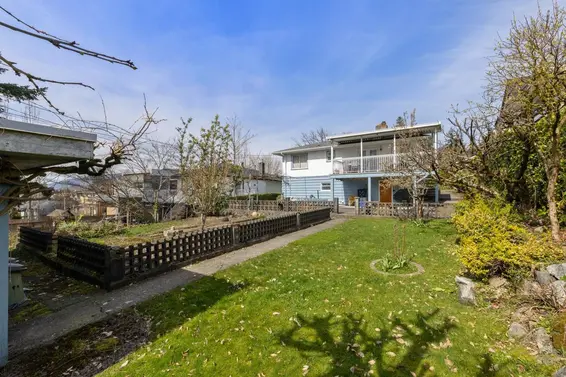 419 East 17th Street, North Vancouver For Sale - image 6