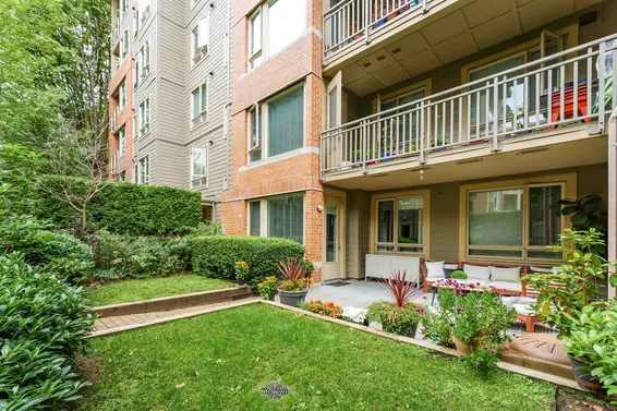G11 139 West 22nd Street, North Vancouver