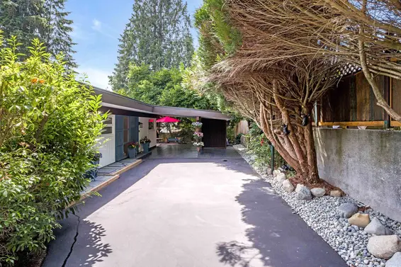 2990 Eddystone Crescent, North Vancouver For Sale - image 36