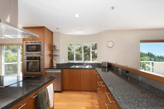 4895 Northwood Drive, West Vancouver For Sale - image 4