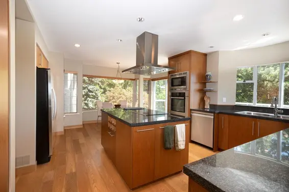 4895 Northwood Drive, West Vancouver For Sale - image 5