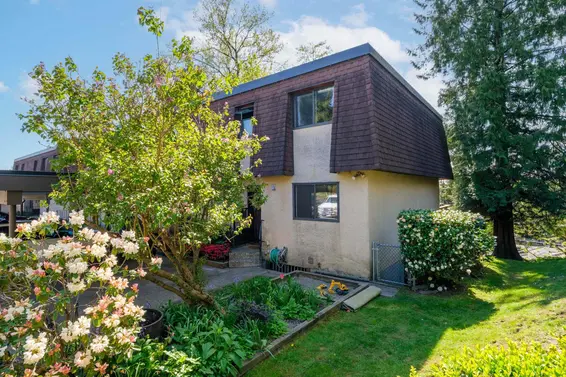823 Old Lillooet Road, North Vancouver For Sale - image 3
