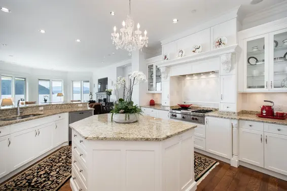 8 Ocean Point Drive, West Vancouver For Sale - image 13