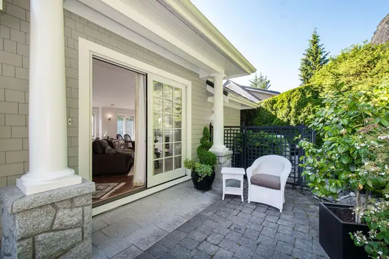 8 Ocean Point Drive, West Vancouver For Sale - image 25