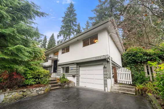 2086 Tompkins Crescent, North Vancouver
