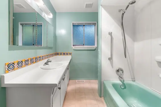 2086 Tompkins Crescent, North Vancouver For Sale - image 12