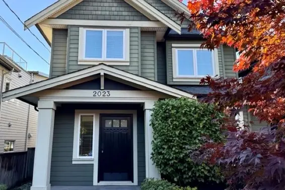 2023 Larson Road, North Vancouver For Sale - image 1