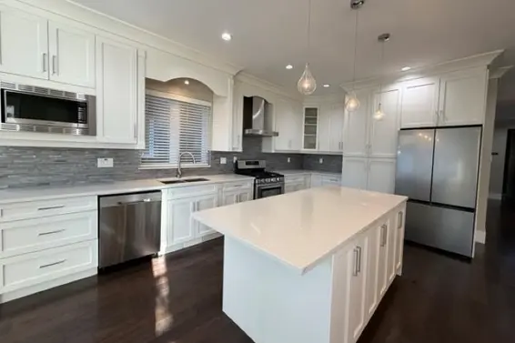 2023 Larson Road, North Vancouver For Sale - image 13