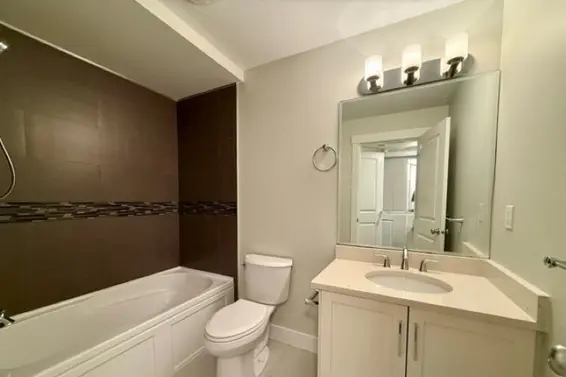 2023 Larson Road, North Vancouver For Sale - image 33