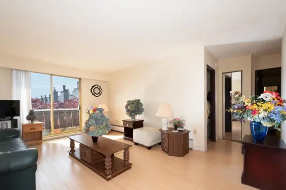 114 1345 Chesterfield Avenue, North Vancouver For Sale - image 4