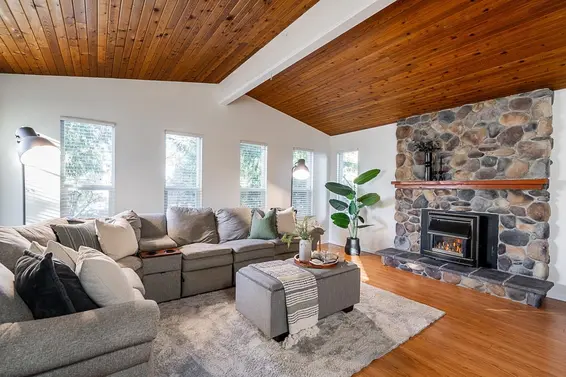 920 Shakespeare Avenue, North Vancouver