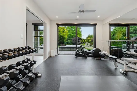 6210 Overstone Drive, West Vancouver For Sale - image 32