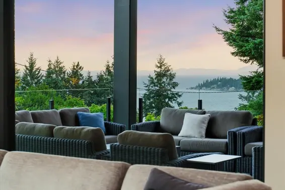6210 Overstone Drive, West Vancouver For Sale - image 9