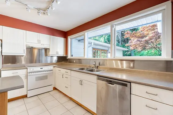 3084 Paisley Road, North Vancouver For Sale - image 17