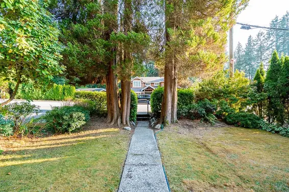 3084 Paisley Road, North Vancouver For Sale - image 5