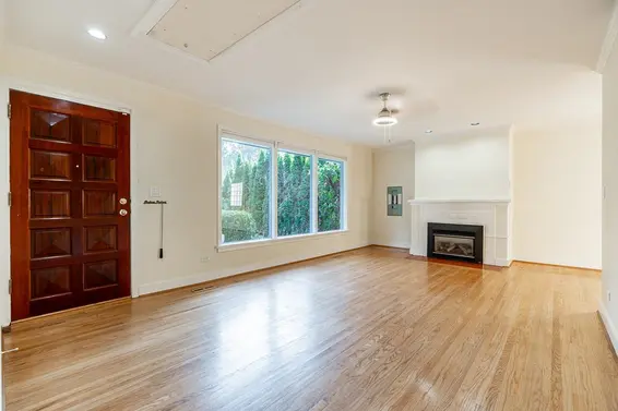 3084 Paisley Road, North Vancouver For Sale - image 7