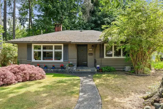 2010 Mackay Avenue, North Vancouver