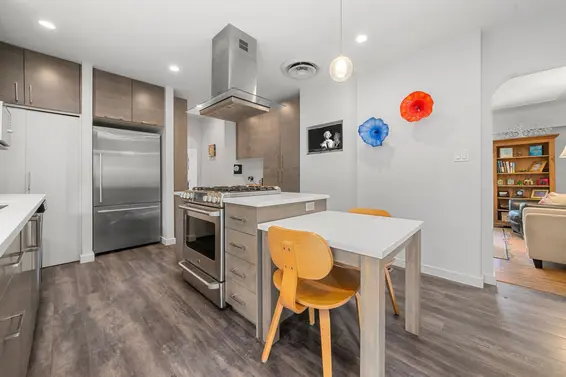 2010 Mackay Avenue, North Vancouver For Sale - image 6