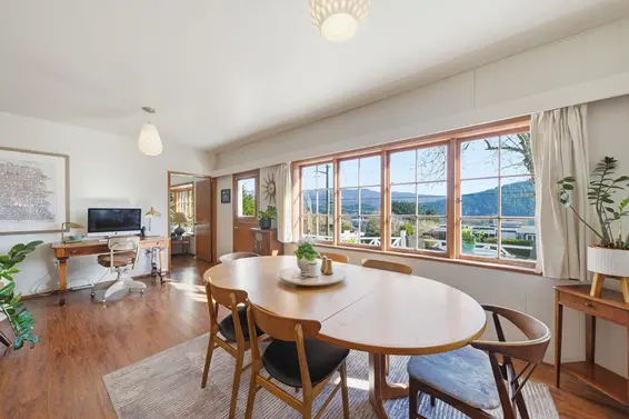 487 Roslyn Boulevard, North Vancouver For Sale - image 10