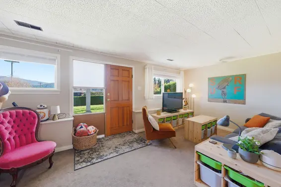 487 Roslyn Boulevard, North Vancouver For Sale - image 22