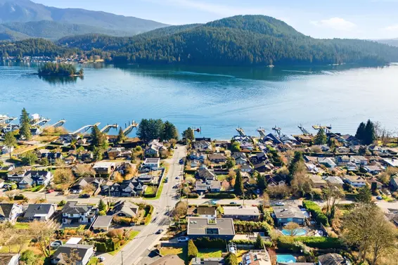 487 Roslyn Boulevard, North Vancouver For Sale - image 31