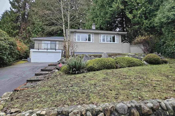 111 Bonnymuir Drive, West Vancouver