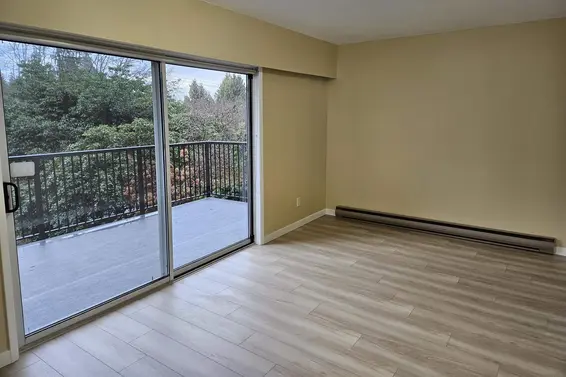 111 Bonnymuir Drive, West Vancouver For Sale - image 8