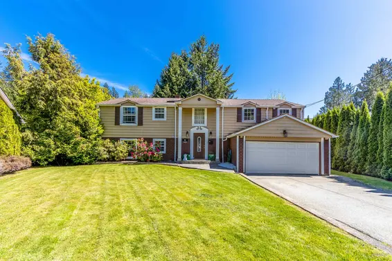 91 Deep Dene Place, West Vancouver