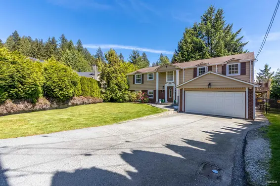 91 Deep Dene Place, West Vancouver For Sale - image 2